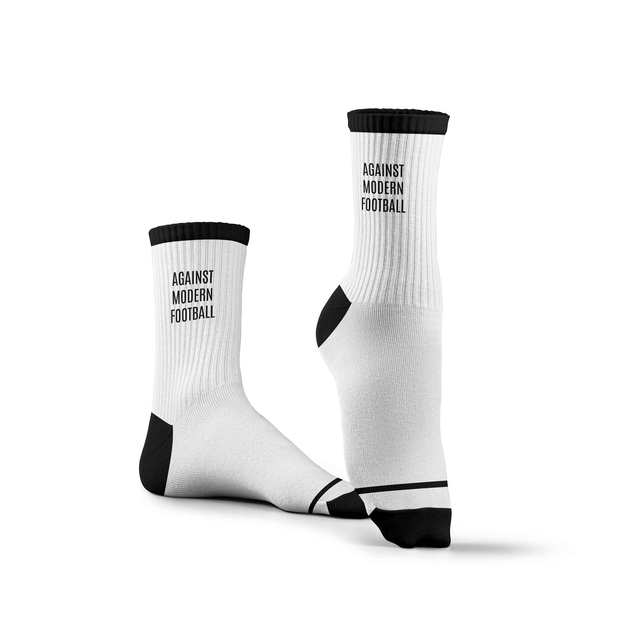 Socken | AGAINST MODERN FOOTBALL | Schwarz-Weiß