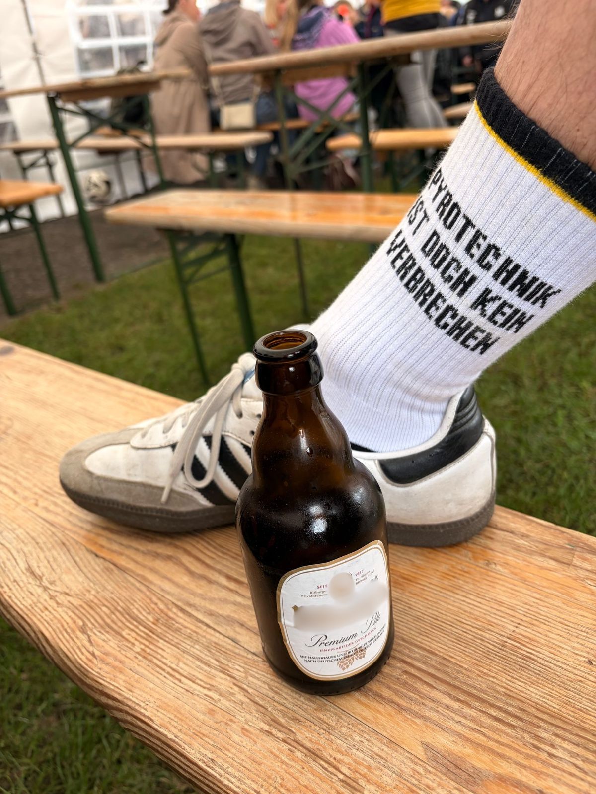 Pyrotechnik-ist-doch-kein-Verbrechen-Bierbank-web.jpg