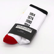 Vier Titel – Statement-Socken Schwarz-Rot-Gold